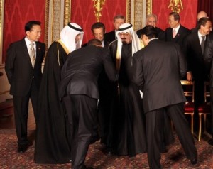 Obama Bows to King Abdullah of Saudi Arabia